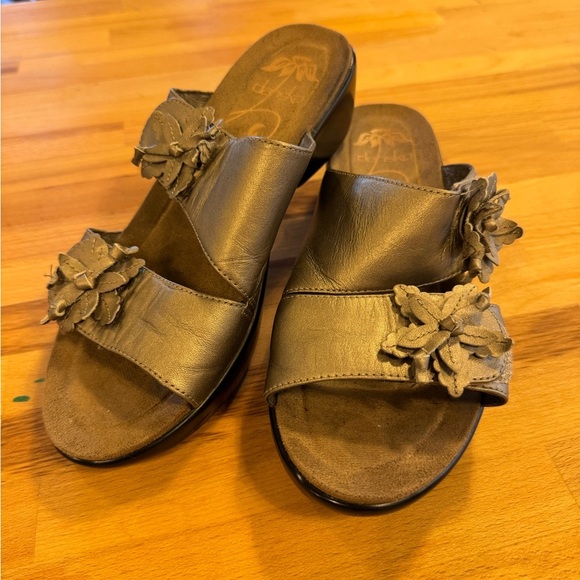 Dansko Donna Pewter Floral Sandals size 36 -6- - Picture 1 of 5